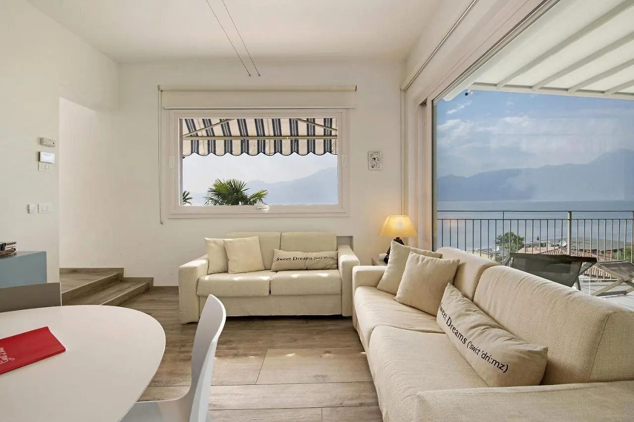Residence La Mignon Terrazza Torri Del Benaco Apartamento